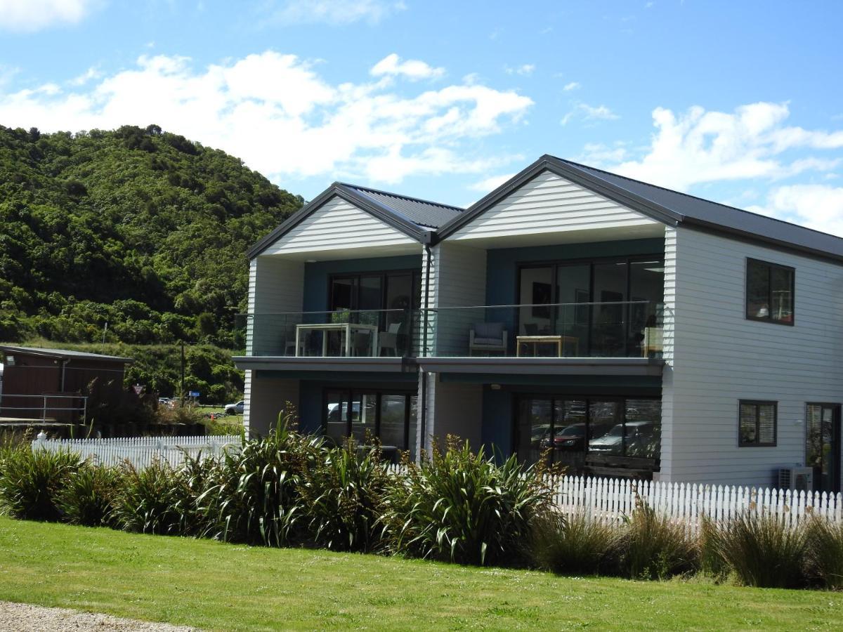 Boathouse Apartments Picton Exterior foto